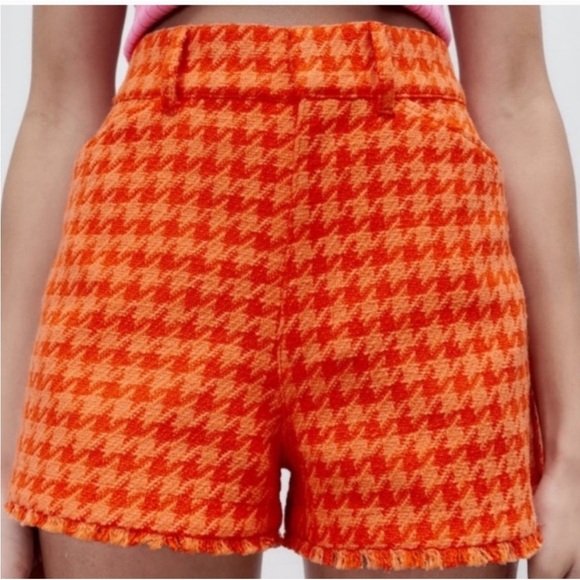 Zara Textured Houndstooth Shorts in Orange - Picture 4 of 8
